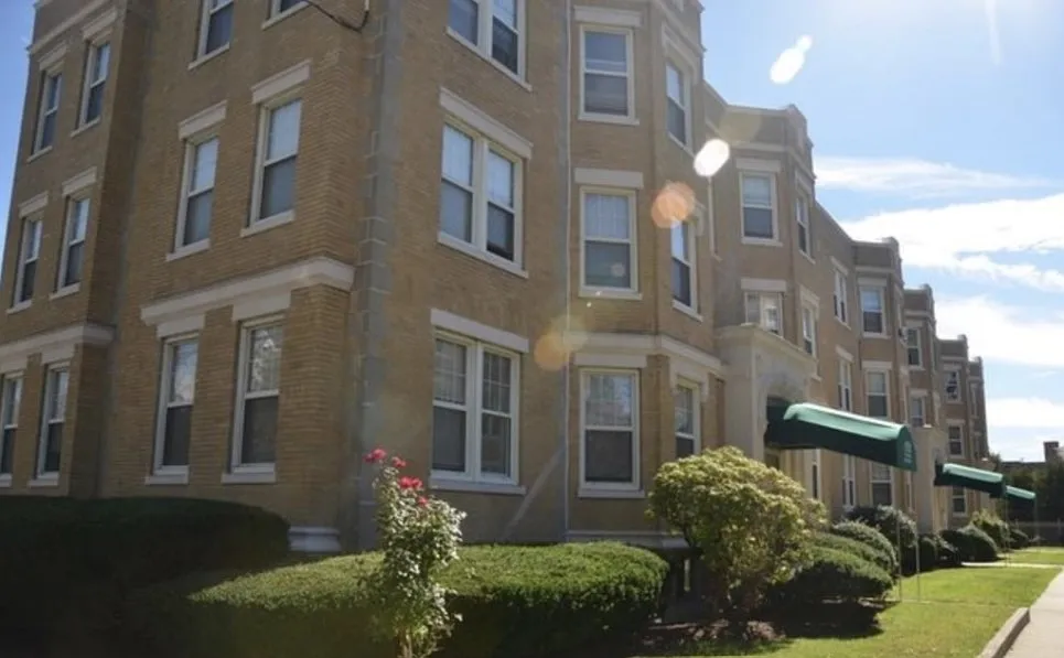 2 bed, $2,550 — Photo 3