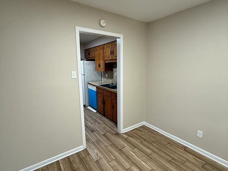 611 Marion St #A — Photo 2