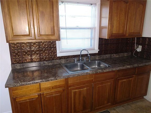 4th image of 513 S Biltmore Ave