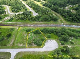 331 New Jersey Pl, Banyan Village, FL 33935