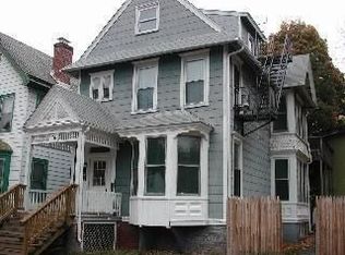 39 Hooker Ave, Poughkeepsie, NY 12601