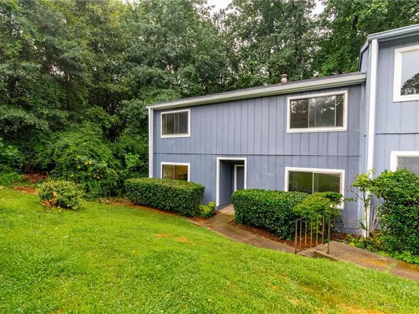 933 Pine Oak Trl, Austell, GA 30168