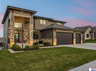 2027 S 211th St, Elkhorn, NE 68022