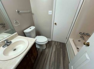 318 Tammy St SW APT 5, Decatur, AL 35603