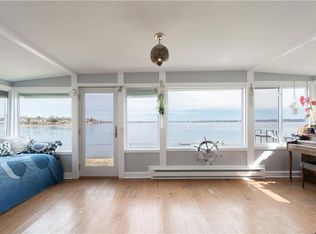 90 King Philip Ave, Bristol, RI 02809