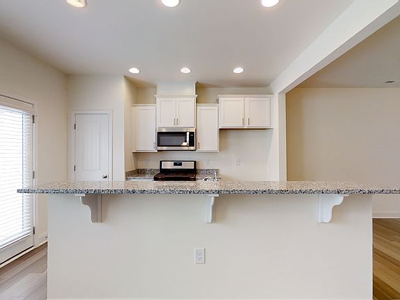 2nd image of 1119 Amber Shadow Dr