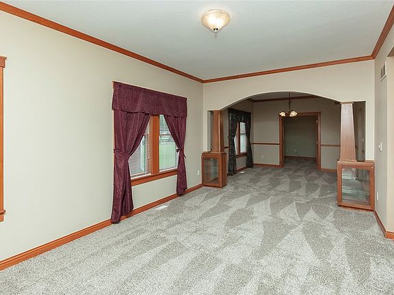 4th image of 316 N Main Ave