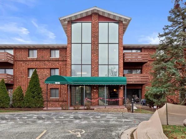 1618 South 115th COURT #102, West Allis, WI 53214