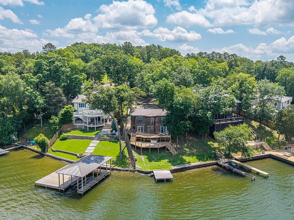 1st image of 217 Arrowhead Dr