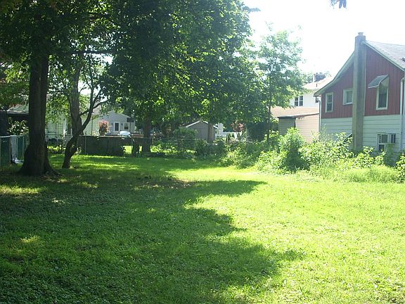 4th image of 192 001 Wyoming Ave