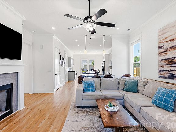 4th image of 117 Roper St