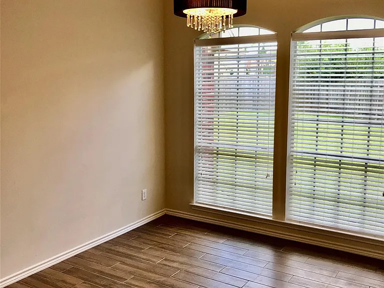 5035 Chappel Hill Dr — Photo 6