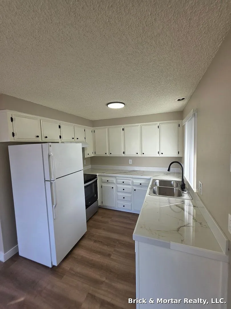 00570-White Rock LLC-Independence Property — Photo 4