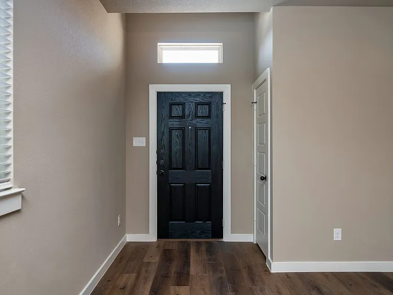 621 Fallow Dr — Photo 4