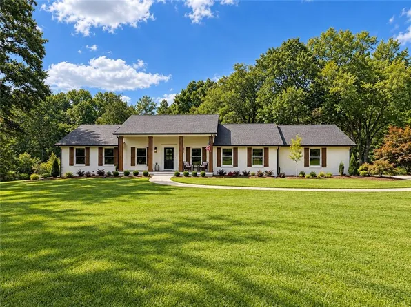 1209 County Line Rd, Cumming, GA 30040