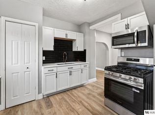 1724 S 17th St, Omaha, NE 68108