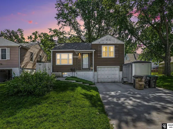 2809 N 69th St, Omaha, NE 68104
