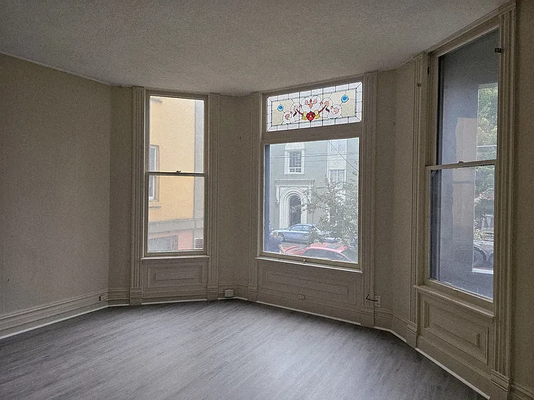 2124 NW Flanders St #1 — Photo 2