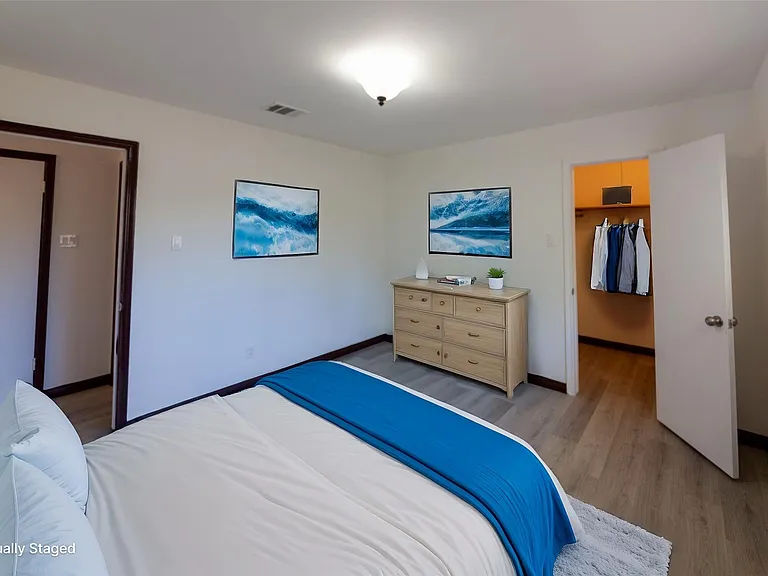 8826 Roos Rd — Photo 21