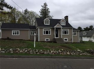 2 Lilac Ln, Brookfield, CT 06804
