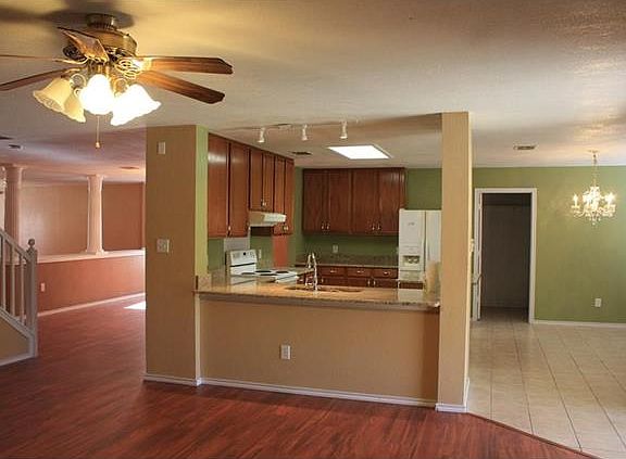 5th image of 5221 Dillon Cir