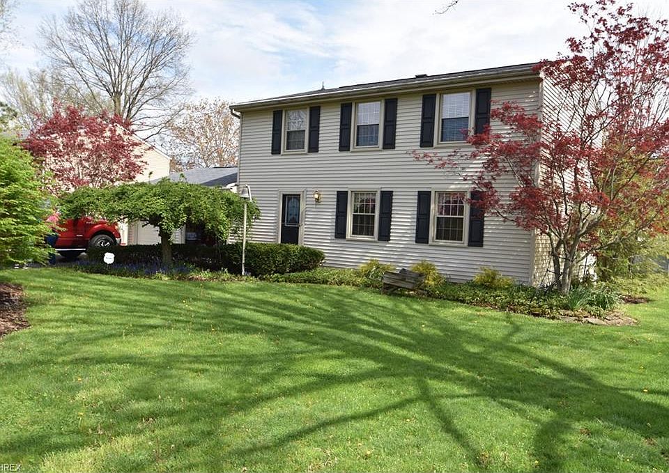 1st image of 498 Garden Wood Dr