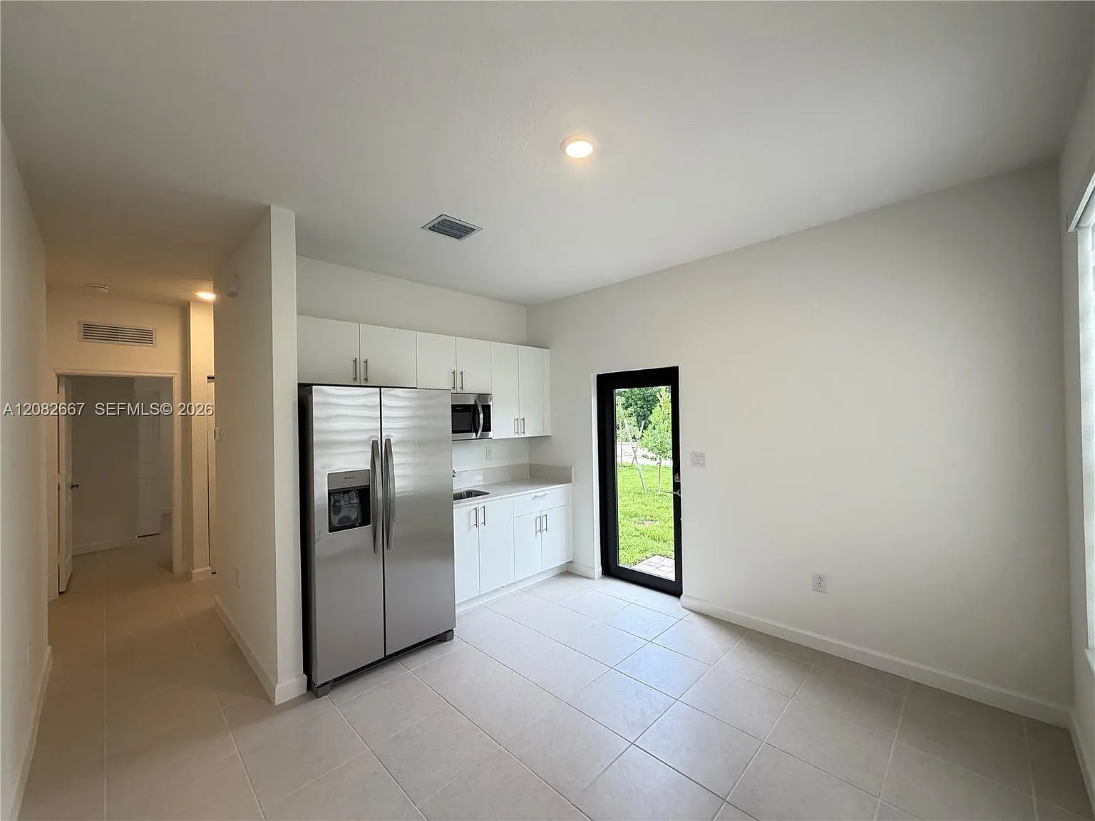 1 bed, 1.0 bath, $1,650 — Photo 3