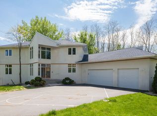 6580 Fernbrook Ct N, Maple Grove, MN 55311