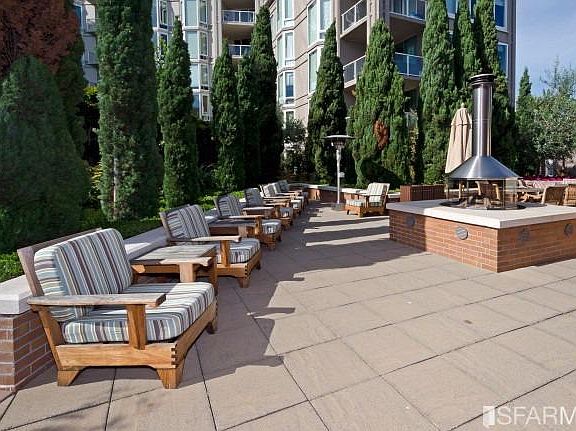 5th image of 88 King St Unit 815