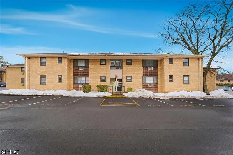 Building Photo - 401 US Highway 22 #F
