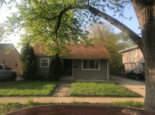 1216 Grove St, Aurora, IL 60505