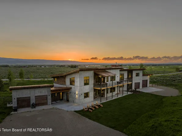 3139 Slinger Ct, Driggs, ID 83422