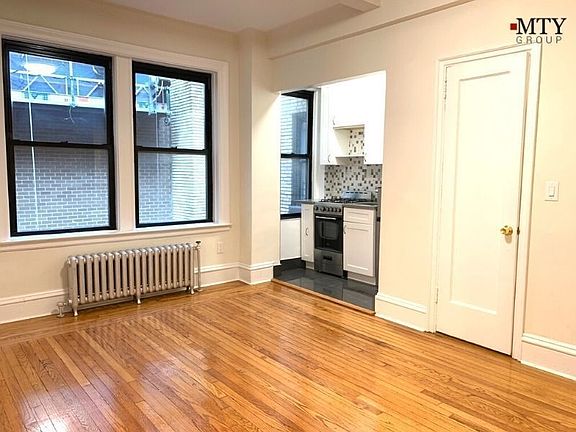 2nd image of 155 E 52nd St #8EE