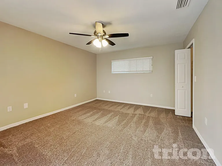 3124 58th Ter E — Photo 8