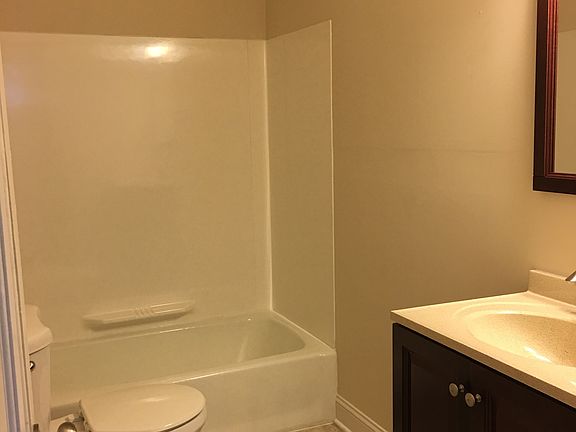 5th image of 311 Farm Ln #A