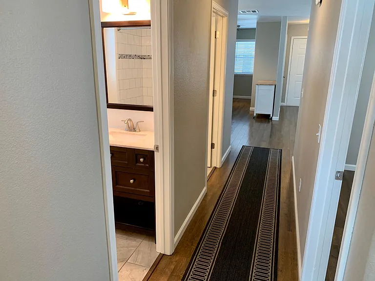 Hallway w/runner