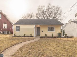 402 Woodlawn Ave, Willow Grove, PA 19090