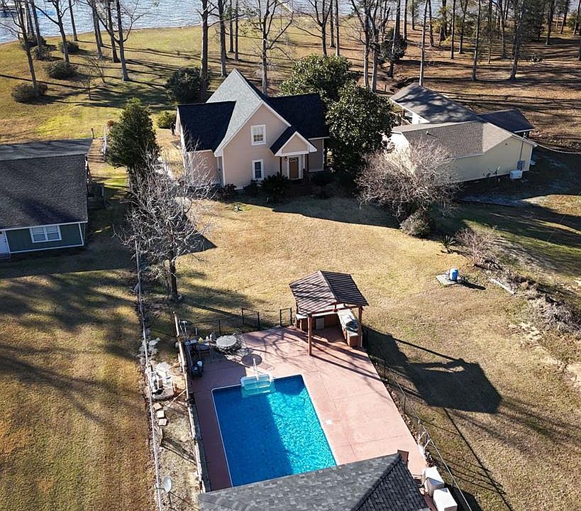 1st image of 161 Sunflower Ct