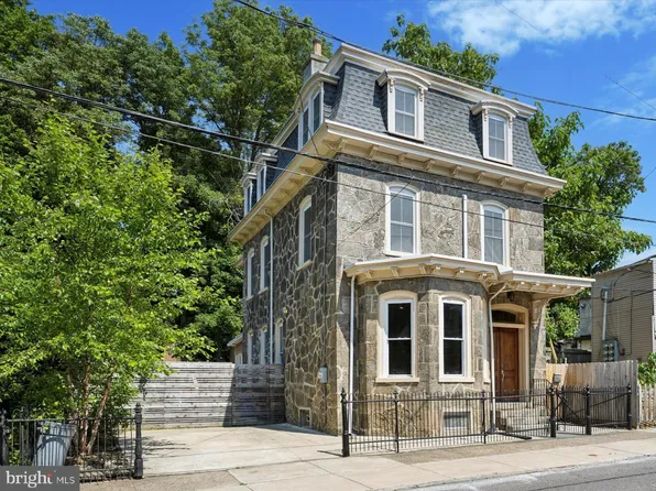11 W Walnut Ln, Philadelphia, PA 19144