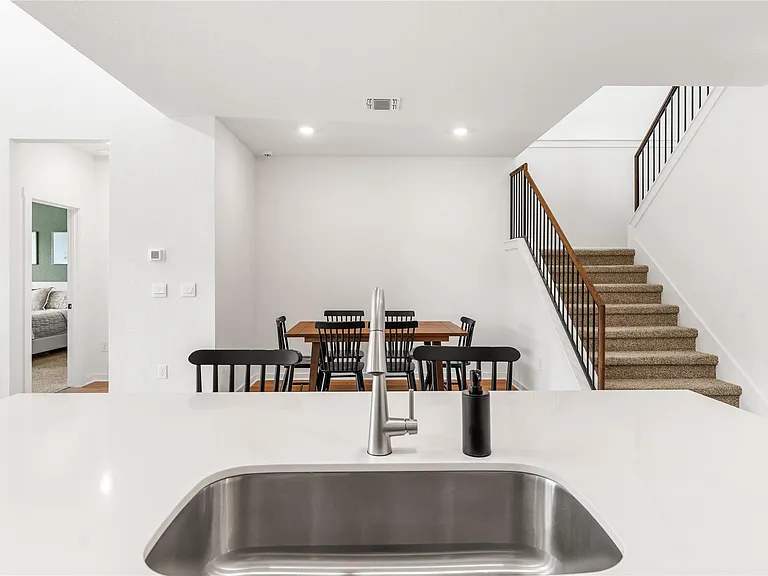 1828 Walnut Grove Bnd — Photo 12
