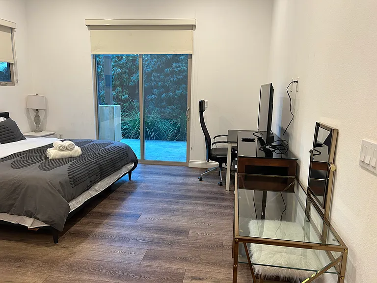 Master bedroom 1