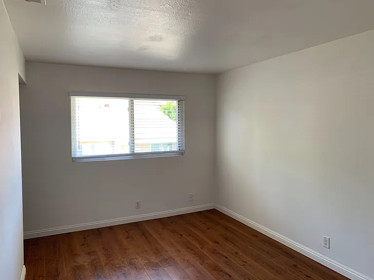 1418 N Elderberry Ave — Photo 13