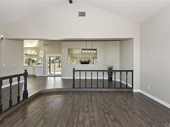 5th image of 10354 Choiceana Ave