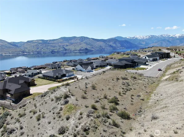 116 Sky Harbor Drive, Chelan, WA 98816