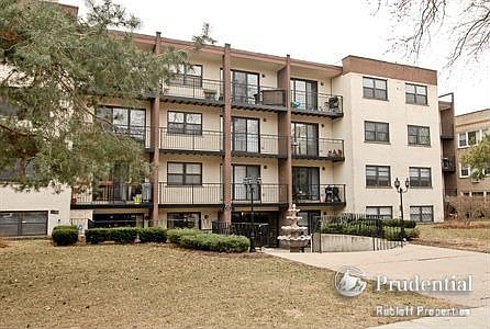 1st image of 1629 W Sherwin Ave APT 301