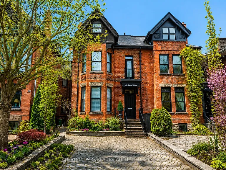 11 Admiral Rd — Photo 1