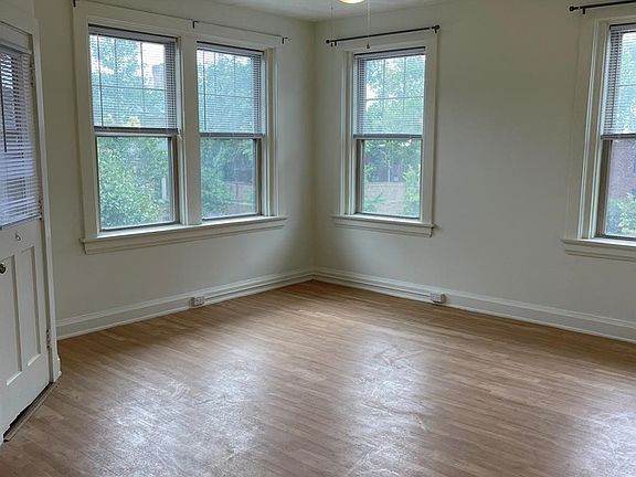 4th image of 2562 Woodburn Ave APT 18