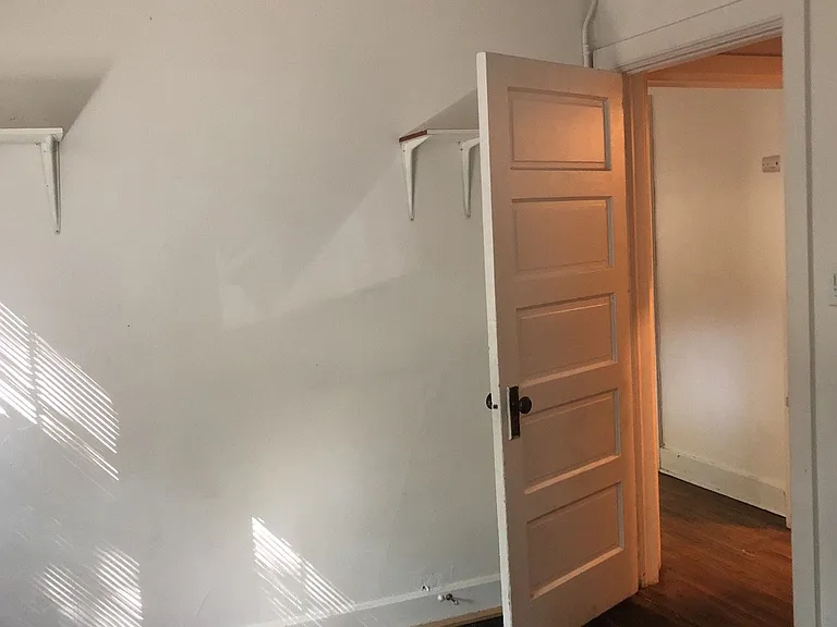405 NE Oak St — Photo 50