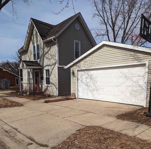 407 Jackson St, Sauk City, WI, 53583