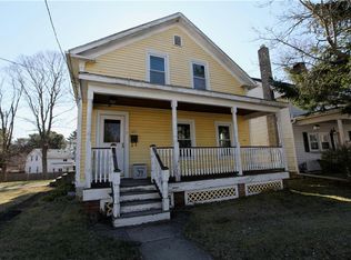 122 S Main St, Coventry, RI 02816